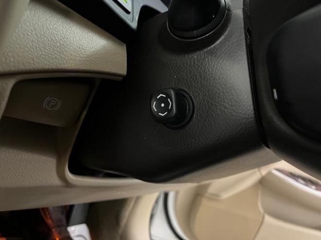 クラウンロイヤルサルーン　ｉ－Ｆｏｕｒ　寒冷地仕様　禁煙車　後期型　社外１６インチＡＷ　スタッドレスタイヤ付　クルーズコントロール　純正ＨＤＤナビ　フルセグ地デジ　ＤＶＤ再生　Ｂｌｕｅｔｏｏｔｈオーディオ　バックカメラ　コーナーセンサー 4WD 2500 4Dr