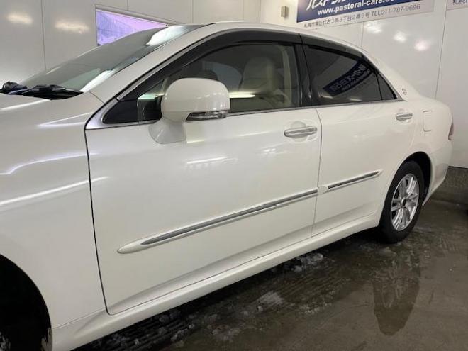 クラウンロイヤルサルーン　ｉ－Ｆｏｕｒ　寒冷地仕様　禁煙車　後期型　社外１６インチＡＷ　スタッドレスタイヤ付　クルーズコントロール　純正ＨＤＤナビ　フルセグ地デジ　ＤＶＤ再生　Ｂｌｕｅｔｏｏｔｈオーディオ　バックカメラ　コーナーセンサー 4WD 2500 4Dr