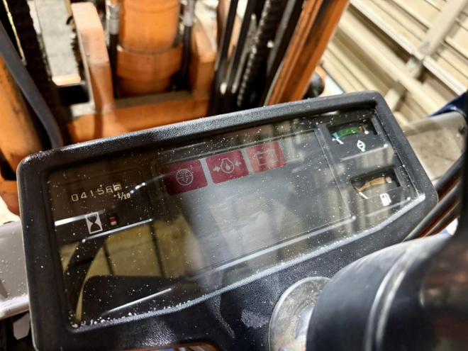 フォークリフトトヨタ 5FGL25 2.5トン ガソリン ヒンジ付き 毎年点検済