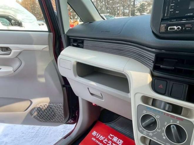 ムーヴL 4WD　アイドリングストップ　シートヒーター　ABS　横滑り防止装置　キーレス　エアコン　パワーウィンドウ　パワステ　寒冷地仕様 660