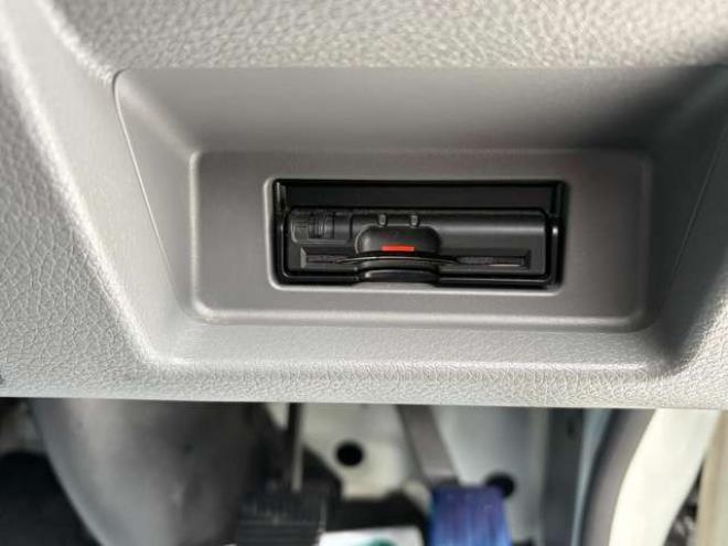 キャラバンNV350 2.5 プレミアムGX ロングボディ ディーゼルターボ 4WD　バックカメラ　エアコン　ドライブレコーダー　ETC　パワステ　パワーウィンドウ　スマートキー　キーレス　片側スライドドア 2500