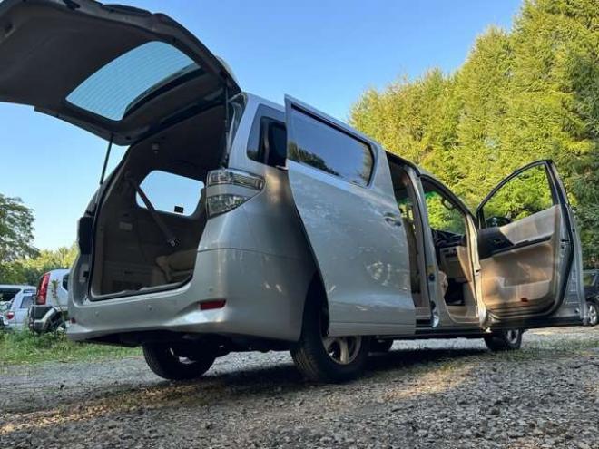 ヴェルファイア2.4 X 4WD　ワンオーナー　パワーウィンドウ　パワステ　社外ナビ　純正アルミ　ABS　キーレス　バックカメラ　左側電動スライドドア　ETC　ワイパーデアイサー 2400