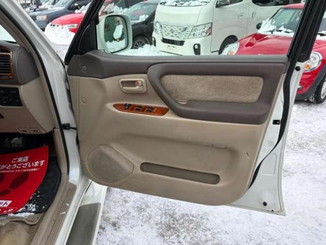ランドクルーザー100 4.2 VXリミテッド Gセレクション ディーゼルターボ 4WD　ETC　パワステ　電動シート　クルーズコントロール　ABS　シートヒーター　パワーウィンドウ　キーレス　サンルーフ　アルミホイール 4200