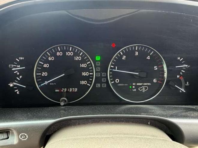 ランドクルーザー100 4.2 VXリミテッド Gセレクション ディーゼルターボ 4WD　ETC　パワステ　電動シート　クルーズコントロール　ABS　シートヒーター　パワーウィンドウ　キーレス　サンルーフ　アルミホイール 4200