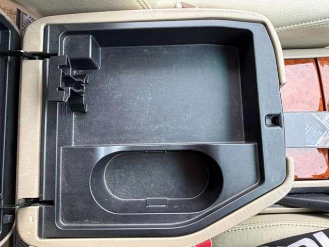 ランドクルーザー100 4.2 VXリミテッド Gセレクション ディーゼルターボ 4WD　ETC　パワステ　電動シート　クルーズコントロール　ABS　シートヒーター　パワーウィンドウ　キーレス　サンルーフ　アルミホイール 4200