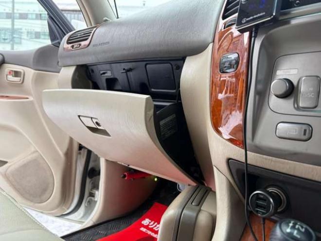 ランドクルーザー100 4.2 VXリミテッド Gセレクション ディーゼルターボ 4WD　ETC　パワステ　電動シート　クルーズコントロール　ABS　シートヒーター　パワーウィンドウ　キーレス　サンルーフ　アルミホイール 4200