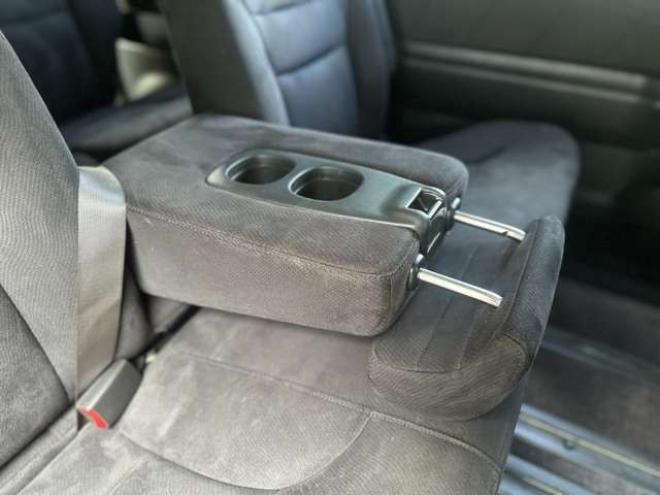 エリシオン2.4 G エアロ HDDナビスペシャルパッケージ 4WD　ABS　バックカメラ　盗難防止装置　エアコン　パワステ　パワーウィンドウ　HDDナビ　ETC　キーレス　3列シート　両側電動スライドドア　アルミホイール　DVD再生　CD　フォグランプ 2400