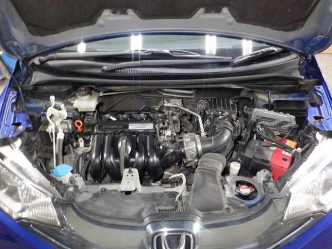 フィット1.5 ハイブリッド Fパッケージ 4WD　ナビ・TV・Bluetooth・LEDヘッドライト・ワイパーデアイサー・純正エンスタ・フォグランプ・スマートキー・プッシュスタート・寒冷地仕様 1500