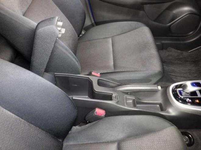 フィット1.5 ハイブリッド Fパッケージ 4WD　ナビ・TV・Bluetooth・LEDヘッドライト・ワイパーデアイサー・純正エンスタ・フォグランプ・スマートキー・プッシュスタート・寒冷地仕様 1500