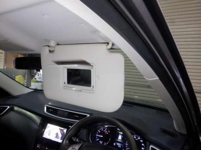 エクストレイル2.0 20S 2列車 4WD　ナビ・TV・B/T・Bカメラ・Aストップ・ライトレベライザー・ECOモード・VDC・カプロンシート・キーレス・社外AW 2000