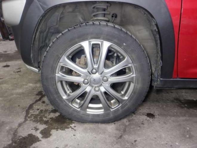 ハスラーJスタイルIII 4WD　ナビ・TV・B/T・後期型・前席シートヒーター・スマートキー・プッシュスタート・HID・ETC・LEDフォグランプ・アイドリングストップ・オートライト・衝突軽減・ルーフレール・DVD再生・ミラーヒーター 660