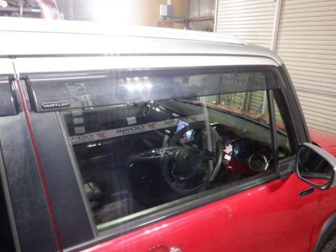 ハスラーJスタイルIII 4WD　ナビ・TV・B/T・後期型・前席シートヒーター・スマートキー・プッシュスタート・HID・ETC・LEDフォグランプ・アイドリングストップ・オートライト・衝突軽減・ルーフレール・DVD再生・ミラーヒーター 660