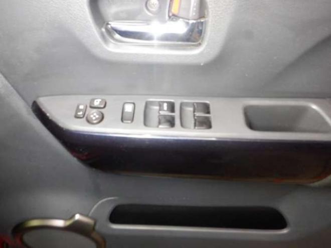 ハスラーJスタイルIII 4WD　ナビ・TV・B/T・後期型・前席シートヒーター・スマートキー・プッシュスタート・HID・ETC・LEDフォグランプ・アイドリングストップ・オートライト・衝突軽減・ルーフレール・DVD再生・ミラーヒーター 660