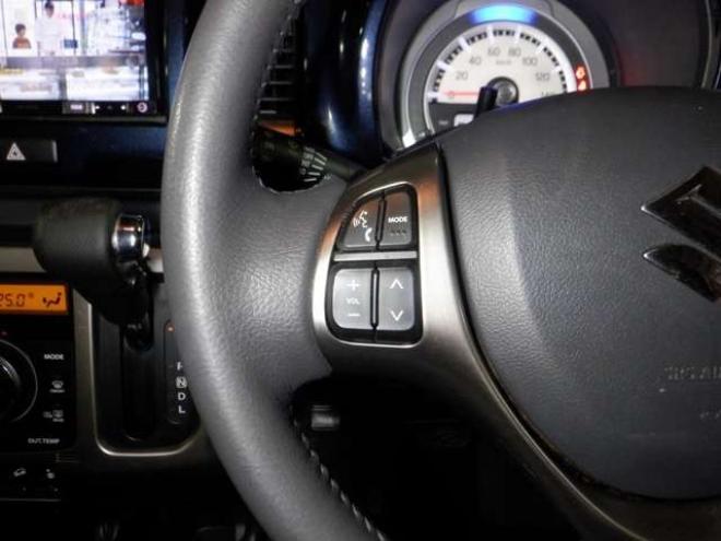 ハスラーJスタイルIII 4WD　ナビ・TV・B/T・後期型・前席シートヒーター・スマートキー・プッシュスタート・HID・ETC・LEDフォグランプ・アイドリングストップ・オートライト・衝突軽減・ルーフレール・DVD再生・ミラーヒーター 660