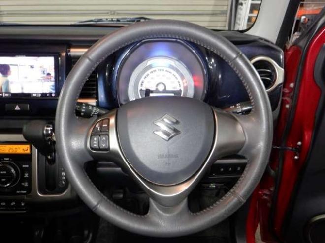 ハスラーJスタイルIII 4WD　ナビ・TV・B/T・後期型・前席シートヒーター・スマートキー・プッシュスタート・HID・ETC・LEDフォグランプ・アイドリングストップ・オートライト・衝突軽減・ルーフレール・DVD再生・ミラーヒーター 660