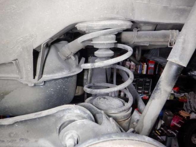 ハスラーJスタイルIII 4WD　ナビ・TV・B/T・後期型・前席シートヒーター・スマートキー・プッシュスタート・HID・ETC・LEDフォグランプ・アイドリングストップ・オートライト・衝突軽減・ルーフレール・DVD再生・ミラーヒーター 660