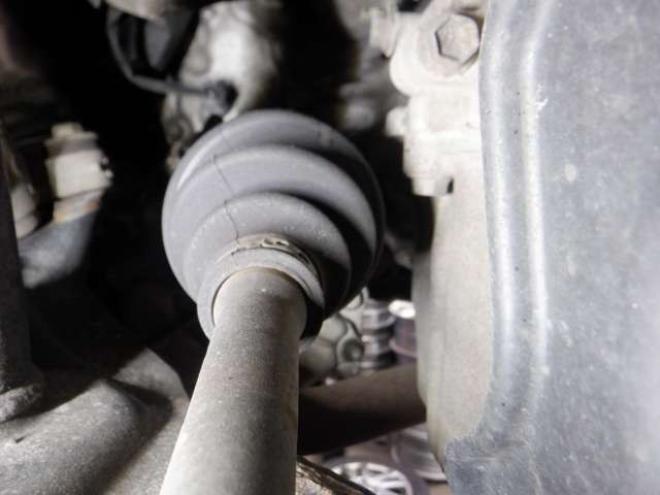 ハスラーJスタイルIII 4WD　ナビ・TV・B/T・後期型・前席シートヒーター・スマートキー・プッシュスタート・HID・ETC・LEDフォグランプ・アイドリングストップ・オートライト・衝突軽減・ルーフレール・DVD再生・ミラーヒーター 660