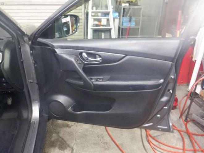 エクストレイル2.0 20X エマージェンシーブレーキパッケージ 2列車 4WD　ナビ・TV・Bluetooth・Bカメラ・LEDヘッド・プッシュスタート・LEDヘッドライト・エマブレ・クリアランスソナー・前席シートヒーター・レーンキープ 2000