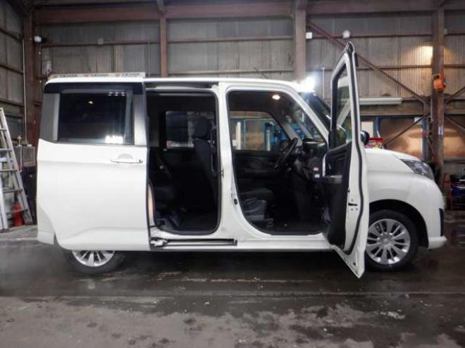 ルーミー1.0 G 4WD　本州仕入・ナビ・TV・B/T・Bカメラ・両側電動・クルコン・ETC・オートマチックハイビーム・衝突軽減・アイドリングストップ・クリアランスソナー・ライトレベライザー・オートエアコン 1000