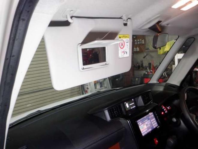 ルーミー1.0 G 4WD　本州仕入・ナビ・TV・B/T・Bカメラ・両側電動・クルコン・ETC・オートマチックハイビーム・衝突軽減・アイドリングストップ・クリアランスソナー・ライトレベライザー・オートエアコン 1000