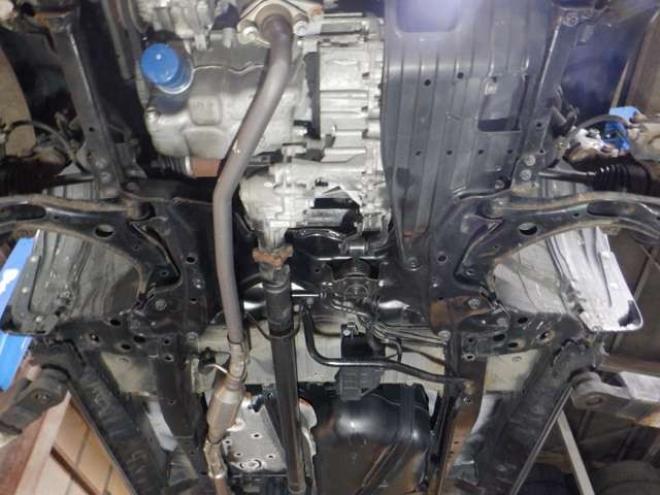 N-ONEG SSパッケージ 4WD　本州仕入れ　4WD　SDナビ　フルセグTV　バックカメラ　USB接続　前席シートヒーター　ステアリングスイッチ　HID　スマートキー　プッシュスタート　ドアバイザー 660