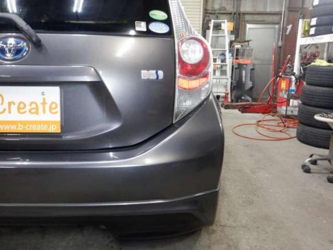 アクア1.5 G ブラックソフトレザーセレクション　本州仕入・ナビ・TV・B/T・レザーシート・本州仕入・純正エアロ・シートヒーター・ステアリングスイッチ・バックカメラ・スマートキー・プッシュスタート 2WD 1500