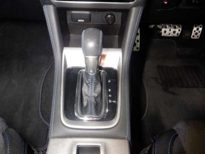 レヴォーグ1.6 GT-S アイサイト 4WD　本州仕入・ナビ・TV・Bカメラ・B/T・衝突軽減・前席パワーシート・LEDヘッドライト・LEDアクセサリーライナー・スマートキー・プッシュスタート・ETC・フォグランプ・クルコン 1600