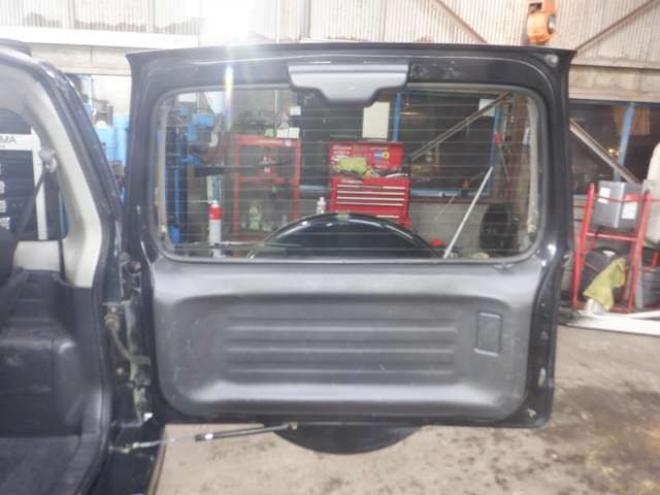 ジムニークロスアドベンチャー XC 4WD　本州仕入・ナビ・TV・B/T・シートヒーター・キーレス・ミラーヒーター・ターボ・ライトレベライザー・ETC・ドアバイザー・電動格納ミラー・16インチ社外AW・フォグランプ 660