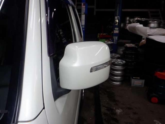 ジムニーワイルドウインド 4WD　本州仕入・ナビ・TV・Bカメラ・専用レザーシート・ETC・キーレス・シートヒーター・フォグランプ・ターボ・純正AW・電動格納ミラー・ミラーヒーター・ルーフレール 660