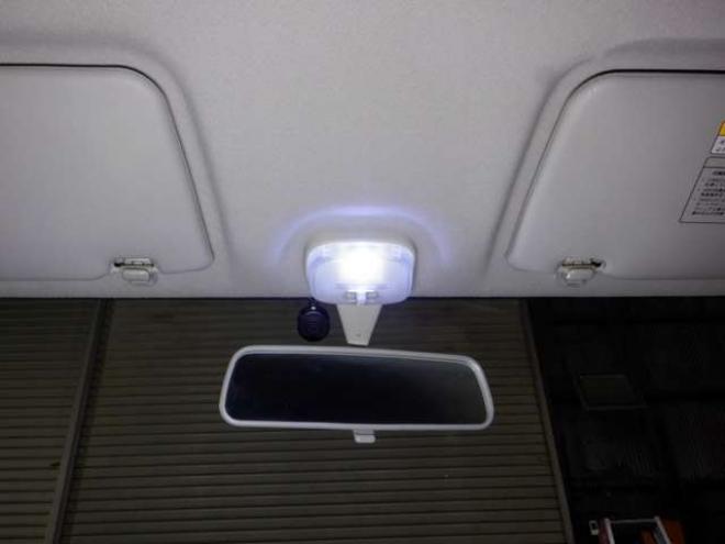 ジムニーワイルドウインド 4WD　本州仕入・ナビ・TV・Bカメラ・専用レザーシート・ETC・キーレス・シートヒーター・フォグランプ・ターボ・純正AW・電動格納ミラー・ミラーヒーター・ルーフレール 660