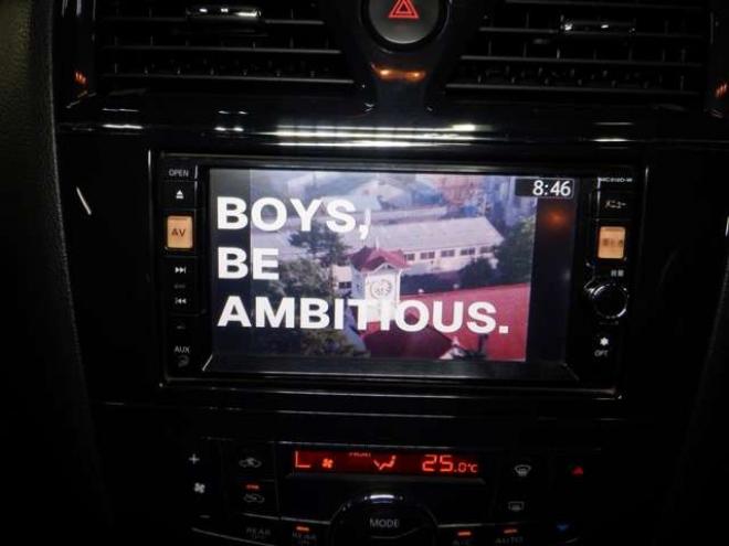 セレナ2.0 ハイウェイスター 4WD　ナビ・TV・Bカメラ・B/T・両側電動・インテリキー・プッシュスタート・アイドリングストップ・クルコン・HID・ETC・フォグランプ・純正AW・寒冷地仕様・純正エンスタ・リア席サンシェード 2000