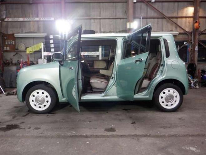 ラパンショコラ X 4WD　ナビ・TV・DVD再生・バックカメラ・スマートキー・プッシュスタート・HID・シートヒーター・アイドリングストップ・ETC・社外エンスタ・ベンチシート・ドアバイザー・オートライト 660