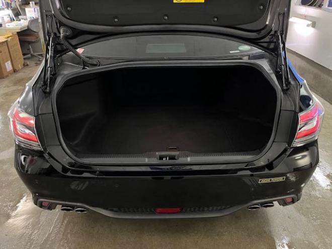 クラウンハイブリッドＲＳアドバンス　本州仕入　ワンオーナー　寒冷地仕様　禁煙車　電動サンルーフ　ヘッドアップディスプレイ　シーケンシャルウィンカー　純正ブラックレザーシート　純正１８インチスパッタリングＡＷ　社外１７ＡＷ＋スタッドレス付 4WD 2500 4Dr