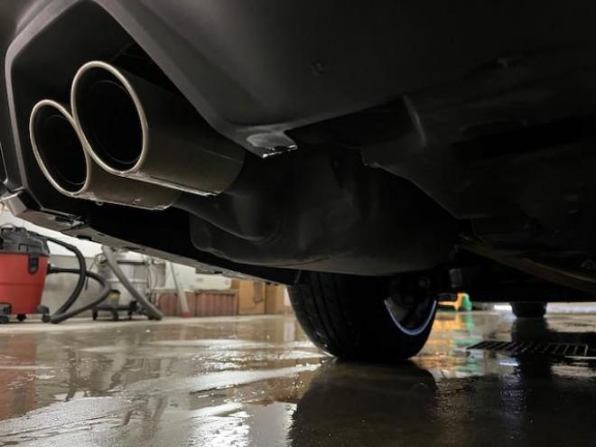 クラウンハイブリッドＲＳアドバンス　本州仕入　ワンオーナー　寒冷地仕様　禁煙車　電動サンルーフ　ヘッドアップディスプレイ　シーケンシャルウィンカー　純正ブラックレザーシート　純正１８インチスパッタリングＡＷ　社外１７ＡＷ＋スタッドレス付 4WD 2500 4Dr