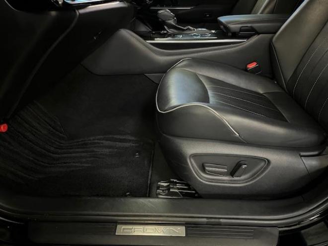 クラウンハイブリッドＲＳアドバンス　本州仕入　ワンオーナー　寒冷地仕様　禁煙車　電動サンルーフ　ヘッドアップディスプレイ　シーケンシャルウィンカー　純正ブラックレザーシート　純正１８インチスパッタリングＡＷ　社外１７ＡＷ＋スタッドレス付 4WD 2500 4Dr