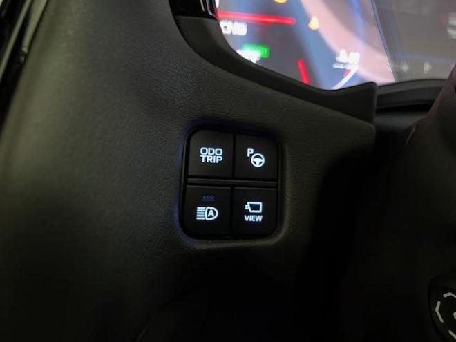 クラウンハイブリッドＲＳアドバンス　本州仕入　ワンオーナー　寒冷地仕様　禁煙車　電動サンルーフ　ヘッドアップディスプレイ　シーケンシャルウィンカー　純正ブラックレザーシート　純正１８インチスパッタリングＡＷ　社外１７ＡＷ＋スタッドレス付 4WD 2500 4Dr