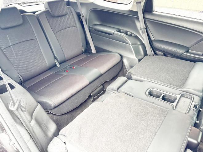 オデッセイ2.4アブソルート 4WD　ローンが不安な方＜優遇ローン＞本州仕入 1年保証　純正ナビ　バックカメラ 