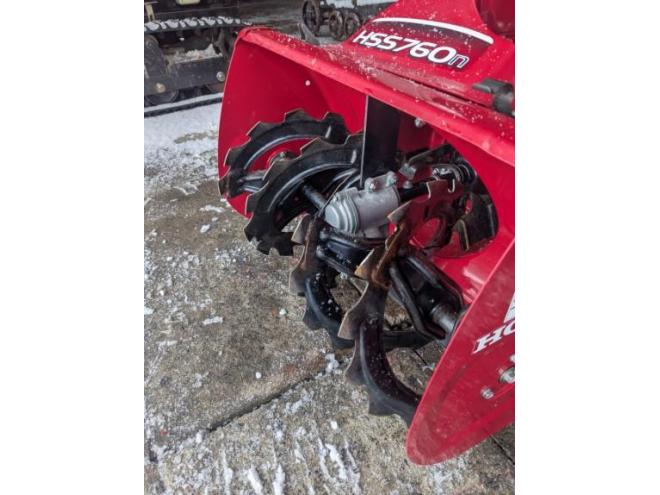 除雪機ホンダ　HSS760ｎ　7馬力　ＨＳＴ　超良品