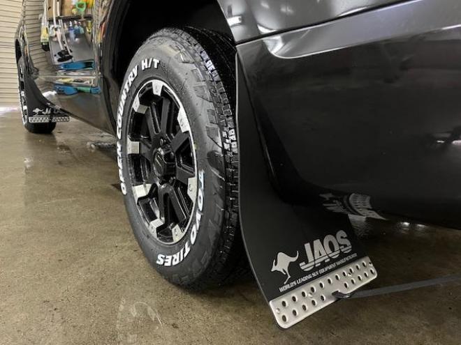 デリカＤ：５　Ｇパワーパッケージ　本州仕入　寒冷地仕様　禁煙車　両側パワースライドドア　社外１６インチブラポリＡＷ＋新品ＴＯＹＯホワイトレター　新品ＪＡＯＳブラックマッドガード　ストラーダナビ　地デジ　ＤＶＤ再生　Ｂｌｕｅｔｏｏｔｈ 4WD 2400 5Dr