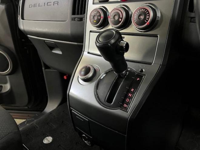デリカＤ：５　Ｇパワーパッケージ　本州仕入　寒冷地仕様　禁煙車　両側パワースライドドア　社外１６インチブラポリＡＷ＋新品ＴＯＹＯホワイトレター　新品ＪＡＯＳブラックマッドガード　ストラーダナビ　地デジ　ＤＶＤ再生　Ｂｌｕｅｔｏｏｔｈ 4WD 2400 5Dr