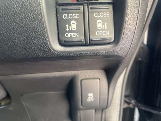 N-BOXカスタムG Lパッケージ　FF車　2WD　新　在　庫　　限　定　プ ライス　HID　両面パワースライド　TRC 2WD 660