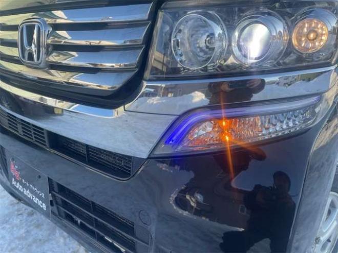 N-BOXカスタムG Lパッケージ　FF車　2WD　新　在　庫　　限　定　プ ライス　HID　両面パワースライド　TRC 2WD 660