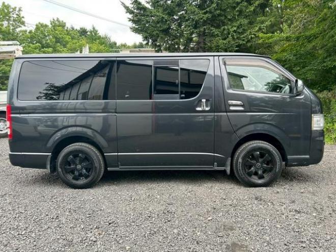 ハイエースバン　４ＷＤ　ＥＴＣ　両側スライドドア　アルミホイール　エアコン　パワーウィンドウ　運転席エアバッグ　助手席エアバッグ　ＣＤ　ＵＳＢ　Ｂｌｕｅｔｏｏｔｈ 4WD 2500(D) 5Dr