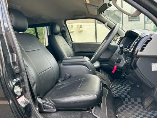 ハイエースバン　スーパーＧＬ　ＥＴＣ　バックカメラ　ナビ　両側スライドドア　ＡＴ　アルミホイール　エアコン　パワーウィンドウ　運転席エアバッグ 4WD 3000(D) 5Dr