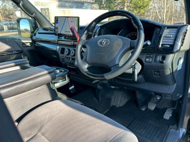 ハイエースバン　４ＷＤ　ＥＴＣ　バックカメラ　ナビ　両側スライドドア　ＡＴ　Ｂｌｕｅｔｏｏｔｈ　エアコン　パワーウィンドウ　運転席エアバッグ 4WD 2500(D) 5Dr