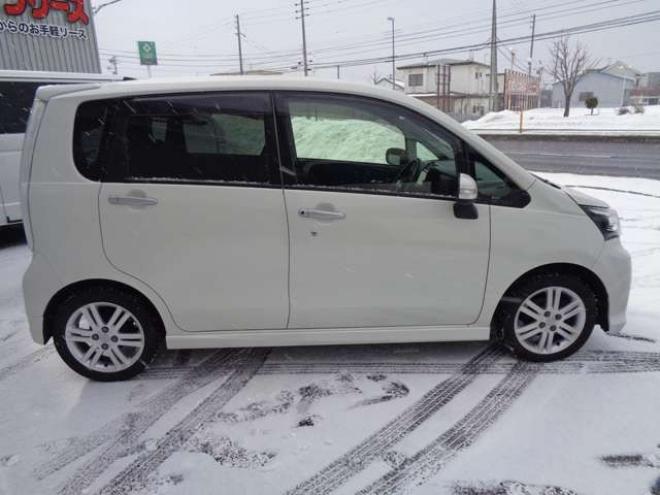 ムーヴカスタム RS SA 4WD　プッシュスタート　スマートキー　純正エンスタ　本革巻きステアリング　電動格納ミラー　フロントフォグ　ETC　横滑り防止　衝突被害軽減　アイドリングストップ　純正ナビ　フルセグTV　HDMI入出力対応　Bluetooth 660