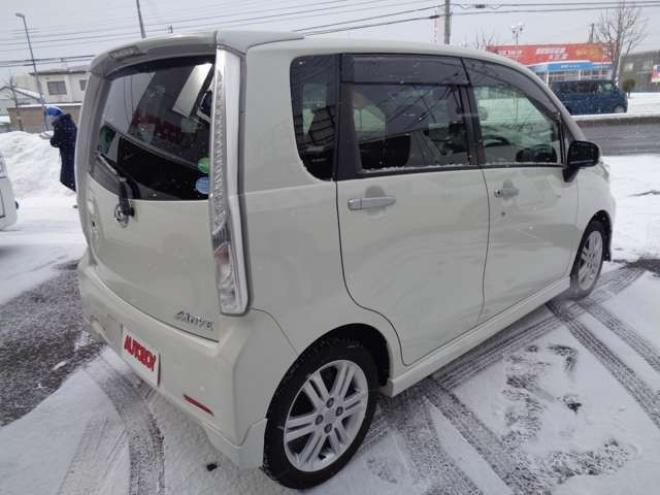 ムーヴカスタム RS SA 4WD　プッシュスタート　スマートキー　純正エンスタ　本革巻きステアリング　電動格納ミラー　フロントフォグ　ETC　横滑り防止　衝突被害軽減　アイドリングストップ　純正ナビ　フルセグTV　HDMI入出力対応　Bluetooth 660