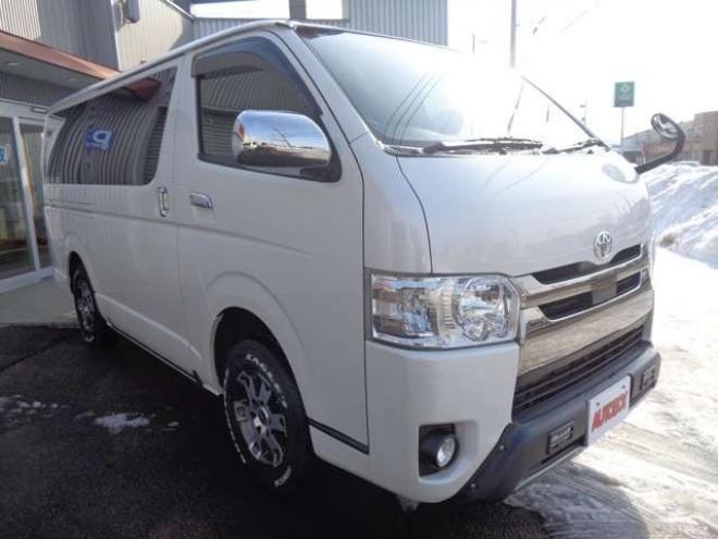 レジアスエース2.8 スーパーGL ダークプライムII ロングボディ ディーゼルターボ 4WD　ワンオーナー　TRDフロントスポイラー　TRD　TF7Aアルミホイール　両側パワースライドドア　リアヒーター　純正ナビ　フルセグ　Bluetooth　レーダーブレーキ　荷室ダウンライト　車線逸脱警報 2800