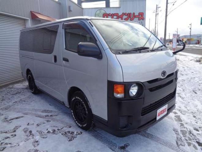 ハイエースバン2.8 DX ロング ディーゼルターボ 4WD　丸目クラシックヘッドライトキット　寒冷地仕様　415COBRA　SAFARIフロントリップスポイラー　16インチアルミ&トーヨーH30　リアヒーター　リアエアコン 2800