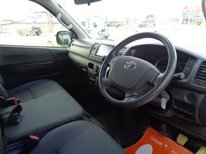 ハイエースバン2.8 DX ロング ディーゼルターボ 4WD　丸目クラシックヘッドライトキット　寒冷地仕様　415COBRA　SAFARIフロントリップスポイラー　16インチアルミ&トーヨーH30　リアヒーター　リアエアコン 2800